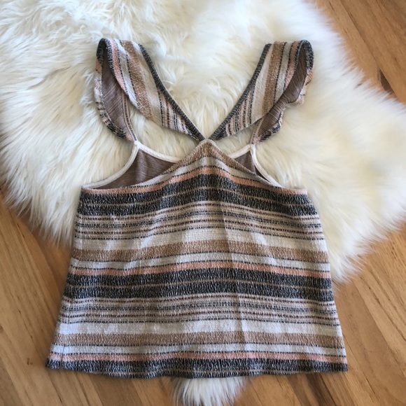Madewell textured ruffle tank top - Picture 3 of 7